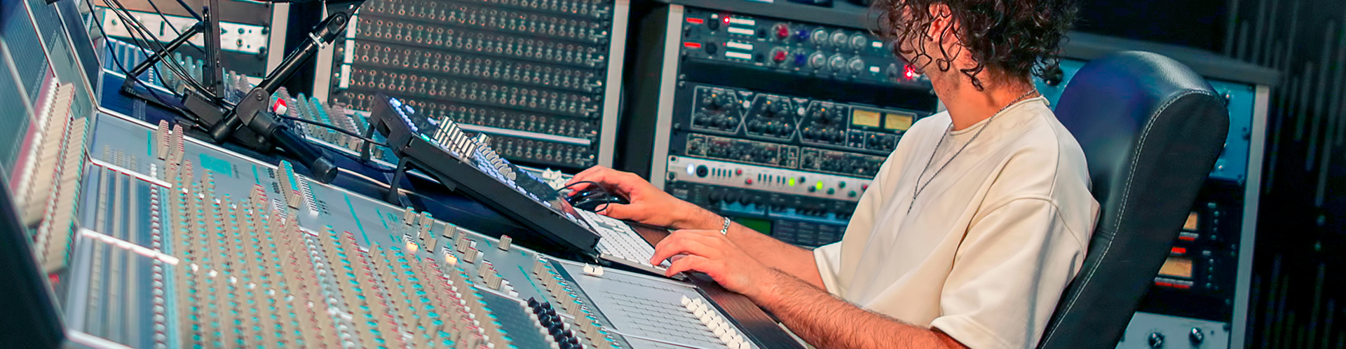 MAO-stage-studio002
